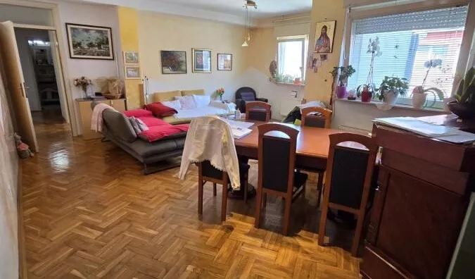 Četvoroiposoban stan | 4zida