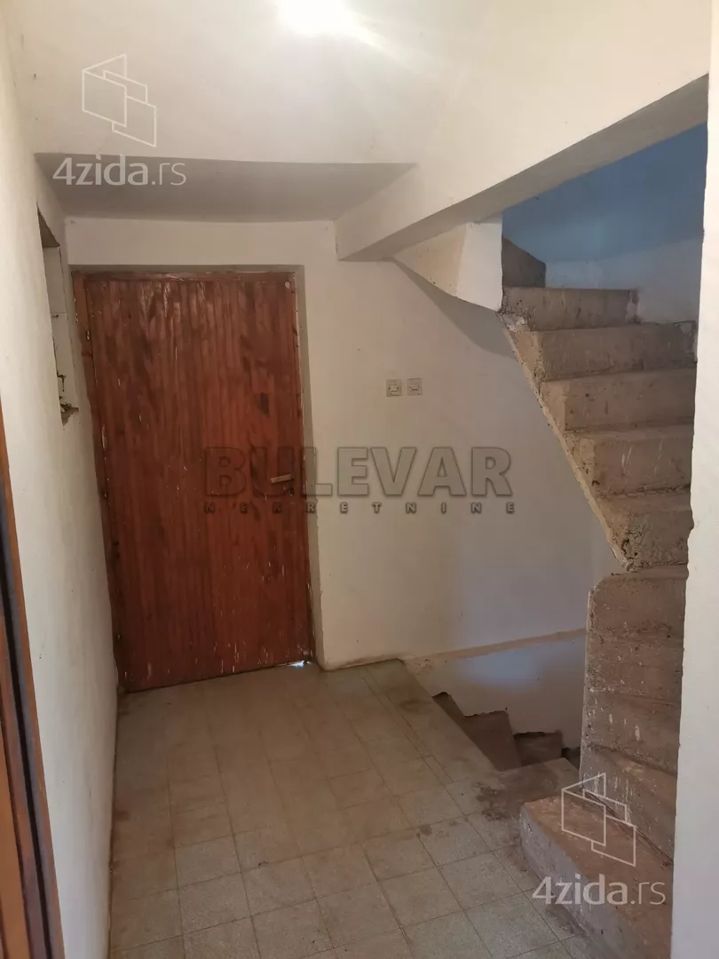 3-etažna kuća | 4zida
