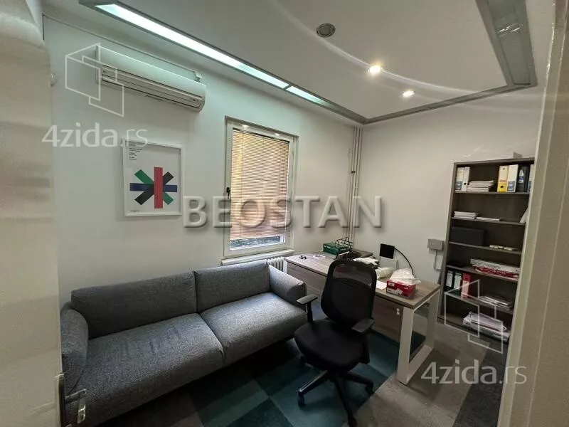 Šestosoban stan | 4zida