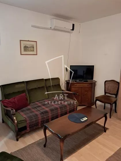 Cetinjska | 4zida.rs