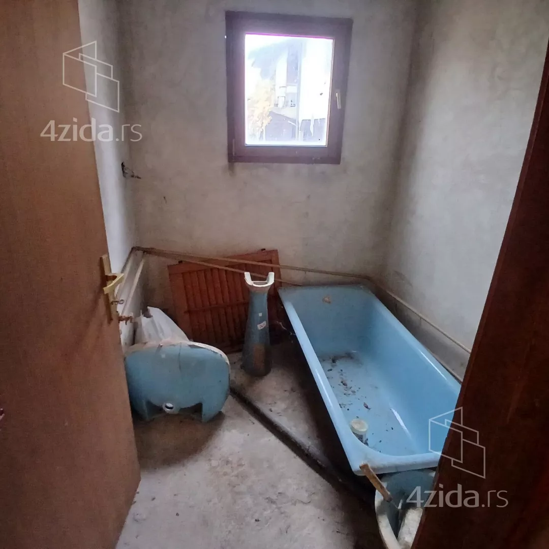 3-etažna kuća | 4zida