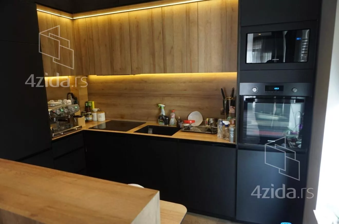 Petosoban stan | 4zida