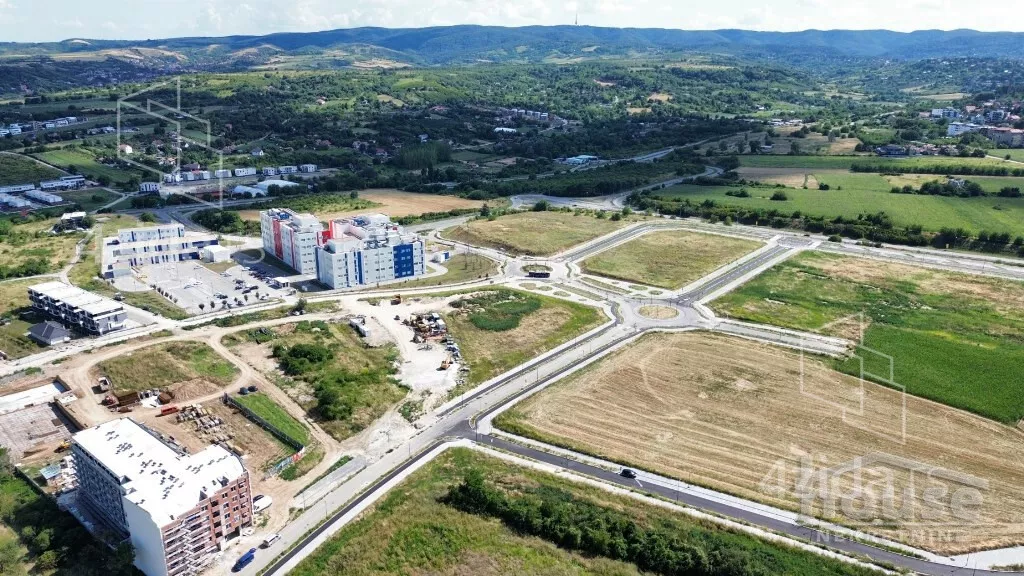 Plac | 4zida