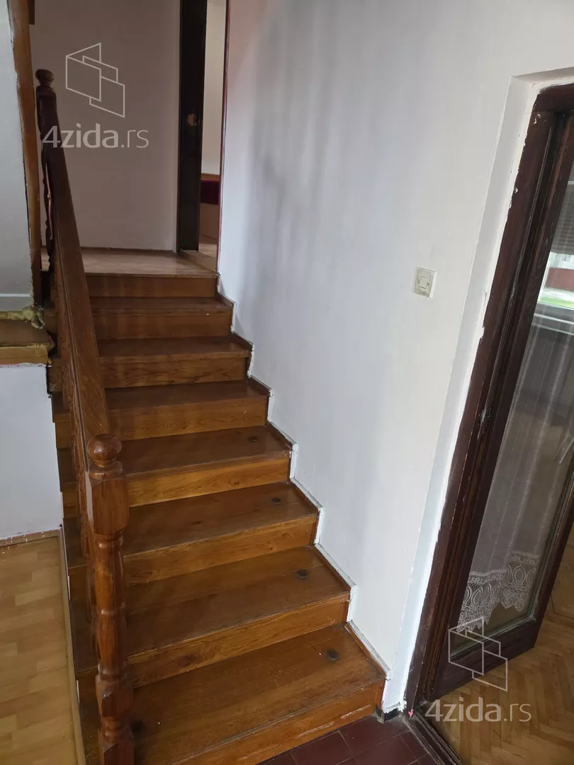 Сдается трехкомнатная квартира, Svetog Save, 400€, 100m² — фото