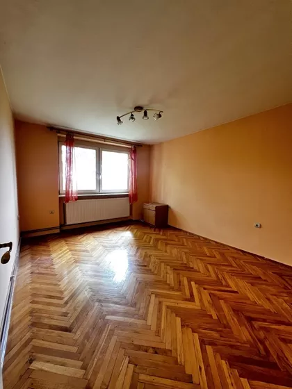 Teslino Naselje | 4zida.rs