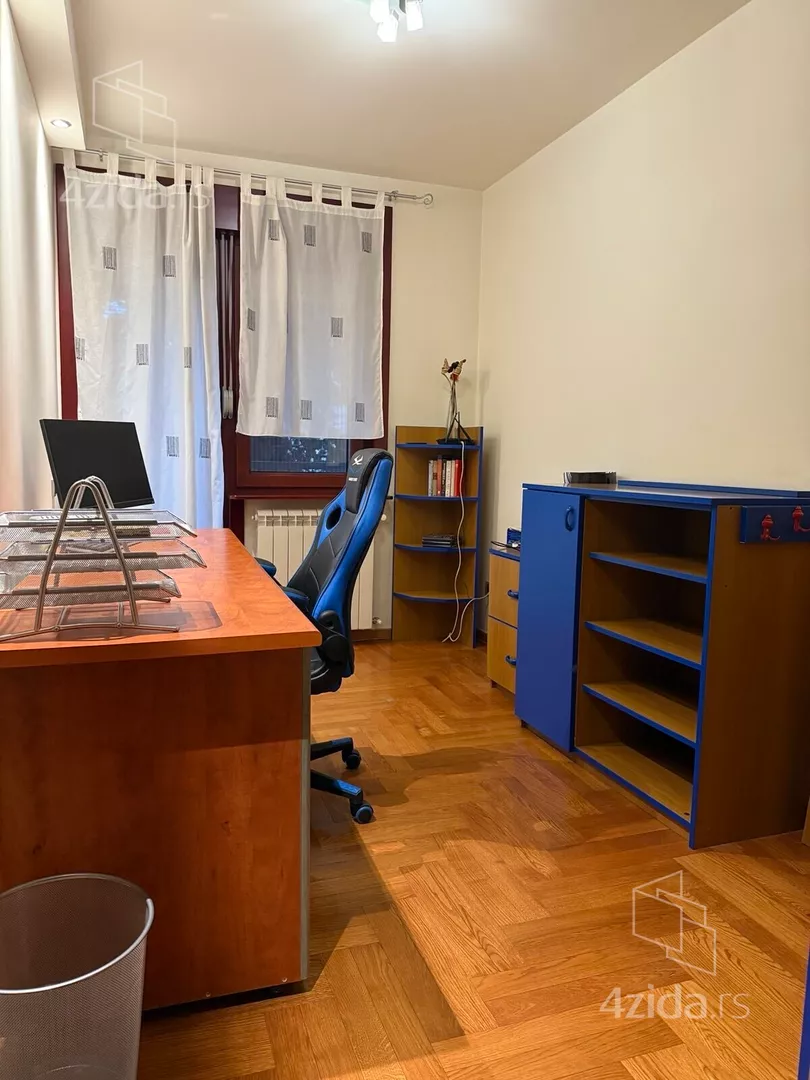 4-etažna kuća | 4zida