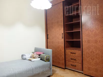 DONJI DORĆOL | 4zida.rs