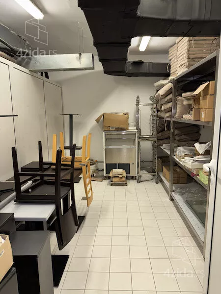 Poslovni prostor | 4zida