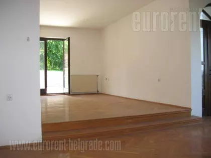 KUMODRAŽ | 4zida.rs