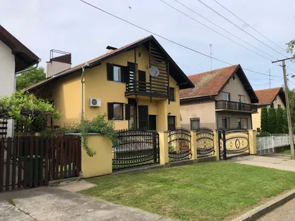 Bosanska 12 | 4zida.rs