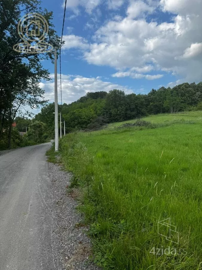 Plac | 4zida