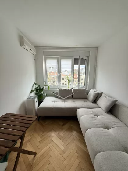 Venizelosova | 4zida.rs