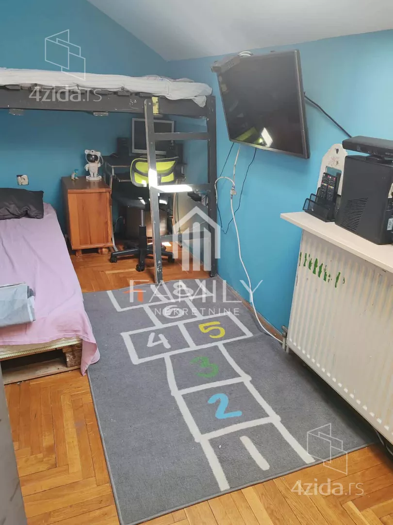 Troiposoban stan | 4zida