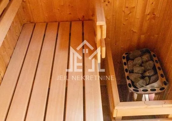 Šestosoban stan | 4zida