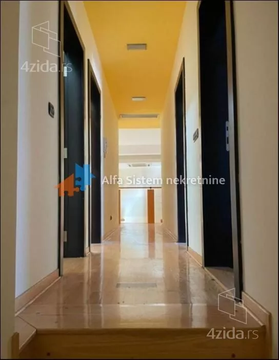 Šestosoban stan | 4zida