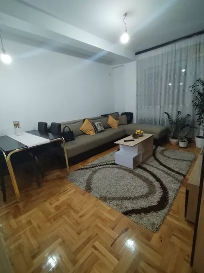 Zetska Bb | 4zida.rs