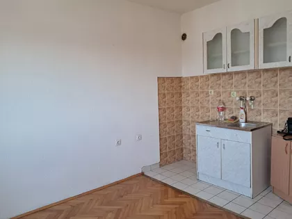 Sedmog Jula | 4zida.rs