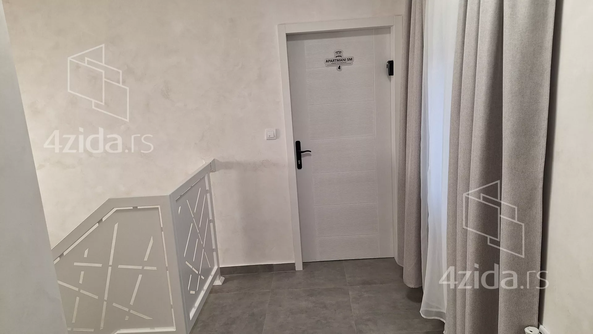 Poslovna zgrada | 4zida