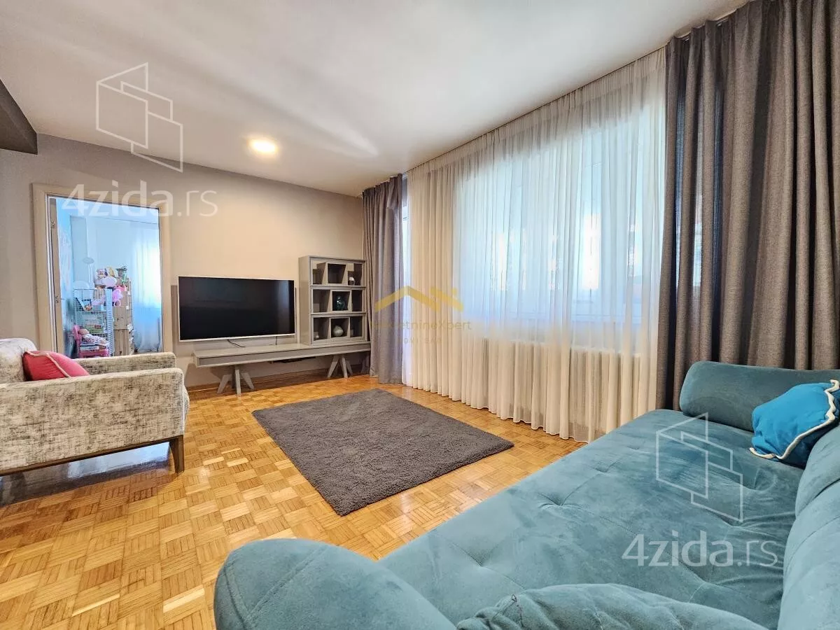 Troiposoban stan | 4zida