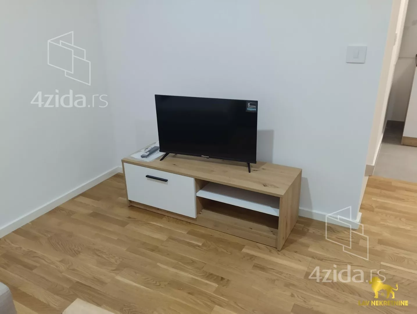 Jednoiposoban stan | 4zida