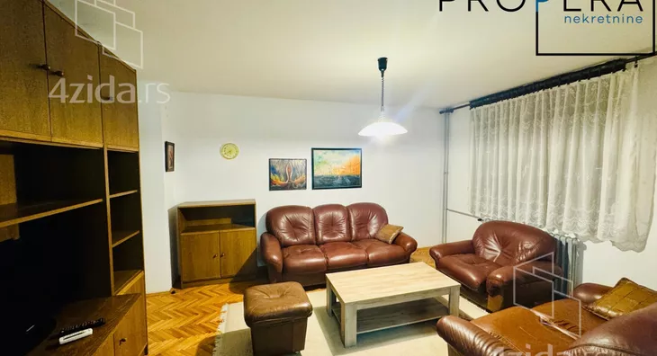 Četvoroiposoban stan | 4zida