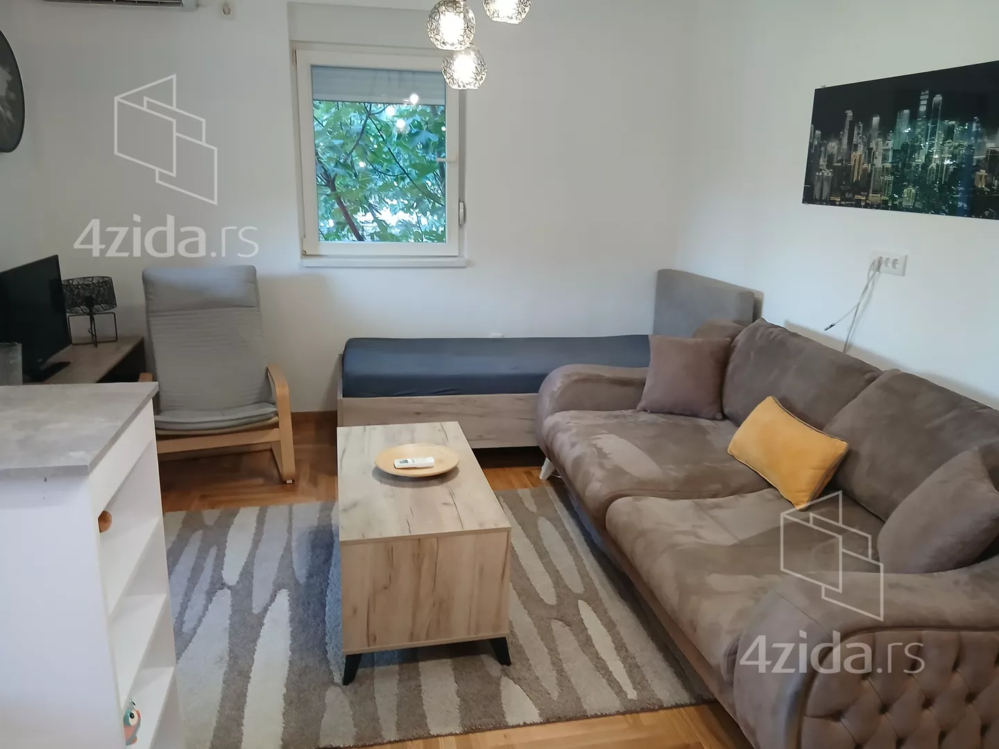 Jednoiposoban stan | 4zida