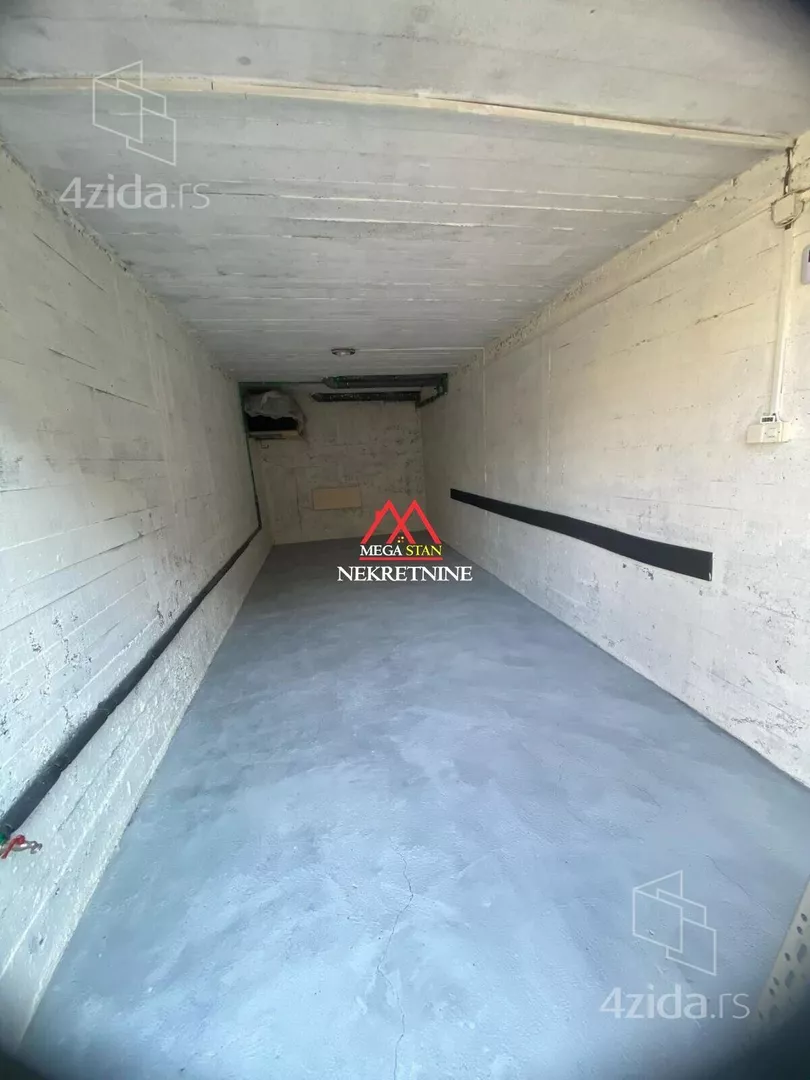Garaža | 4zida