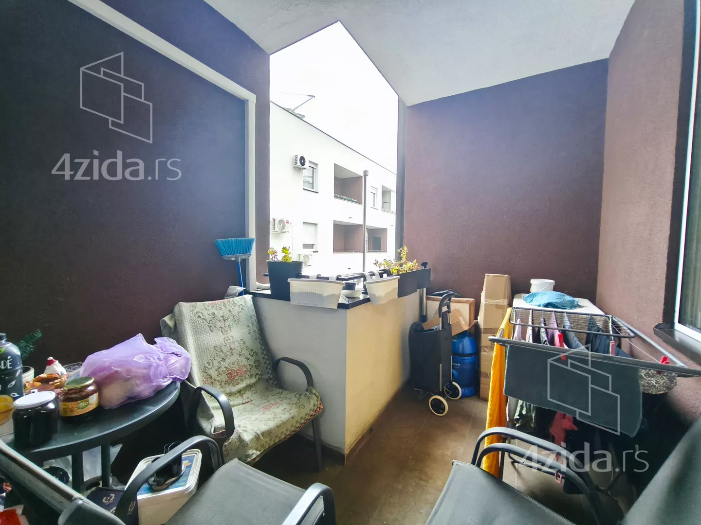 Jednoiposoban stan | 4zida