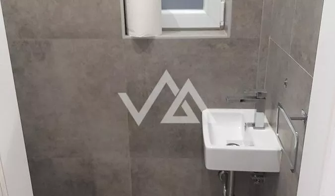 Šestosoban stan | 4zida