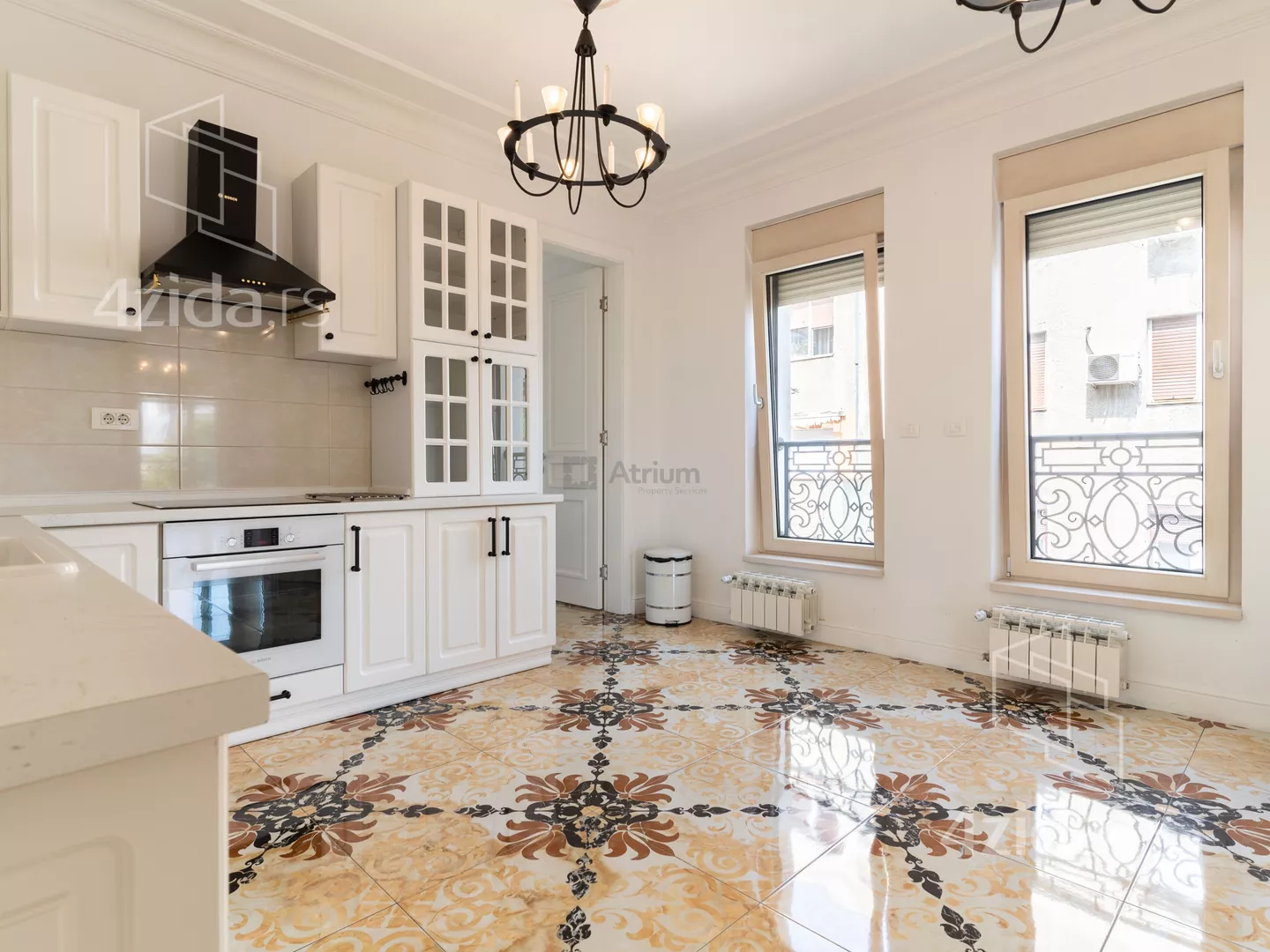 Šestosoban stan | 4zida