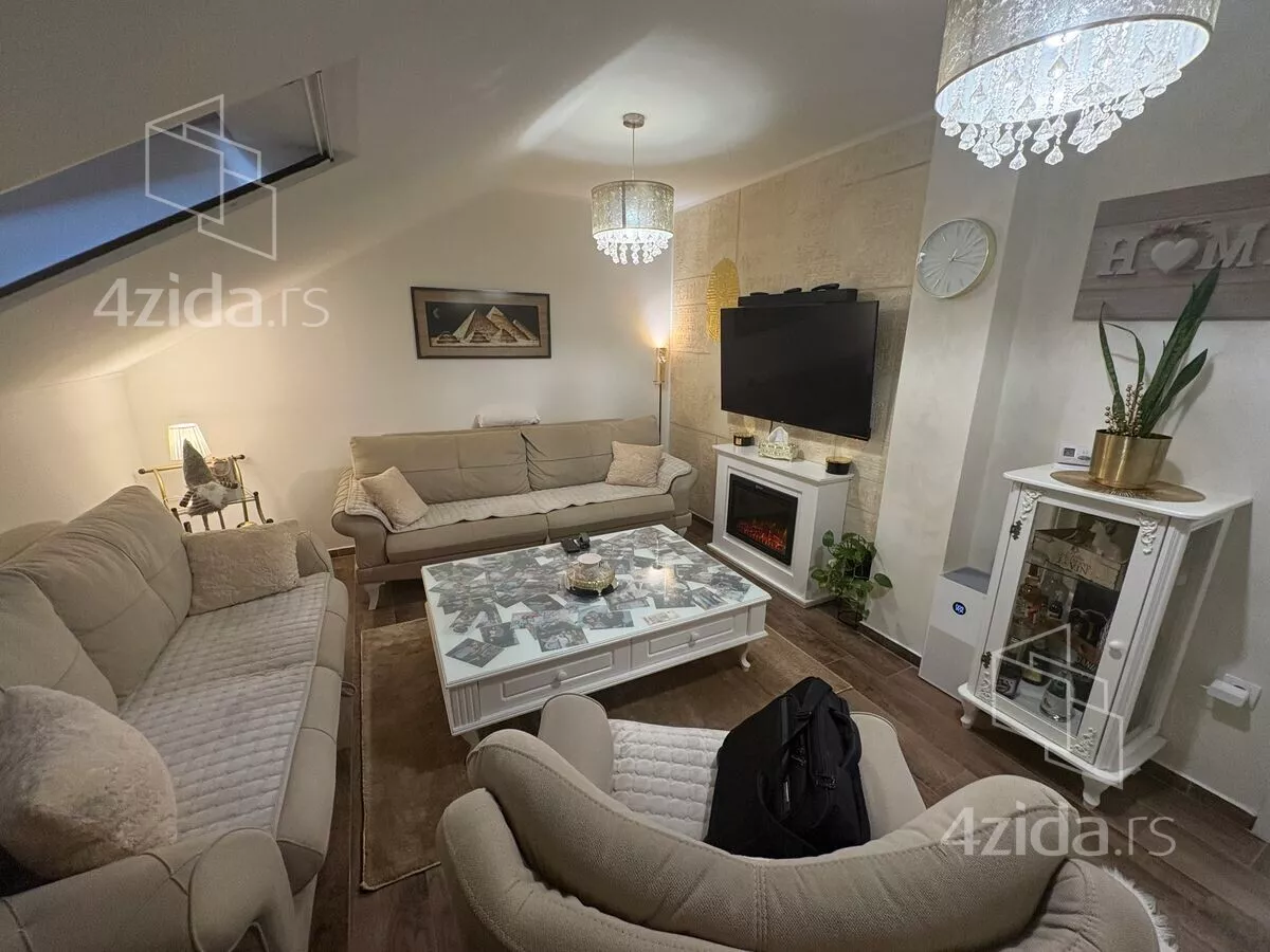 Petosoban stan | 4zida