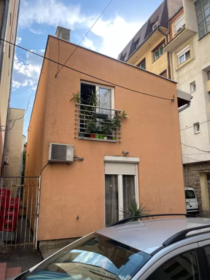 Oktobarskih zrtava 20A | 4zida.rs