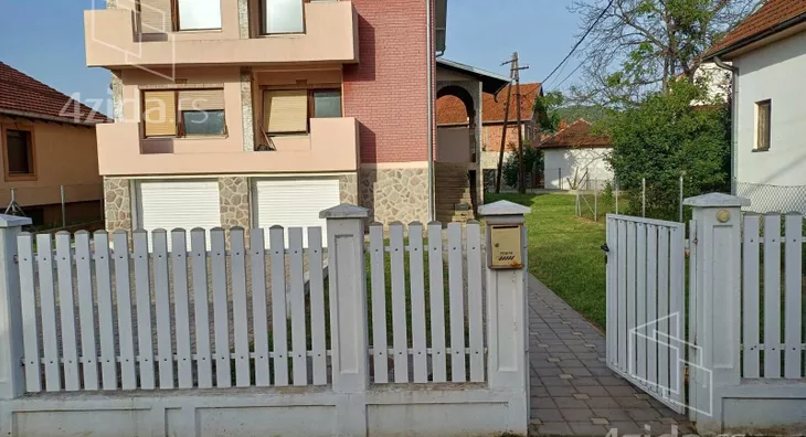 3-etažna kuća | 4zida