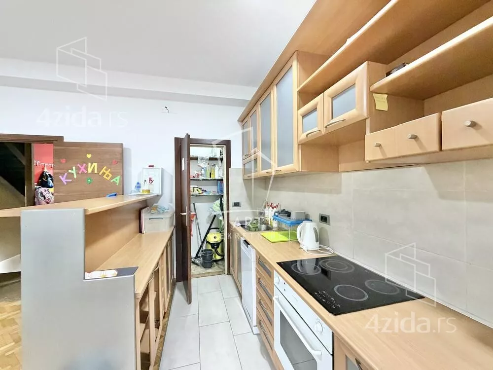 3-etažna kuća | 4zida