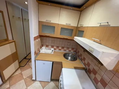 Ustanička | 4zida.rs