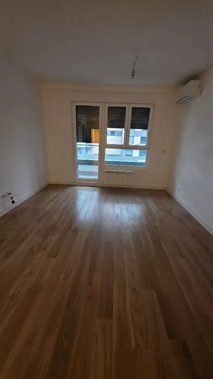 Tadije Sondermajera | 4zida.rs