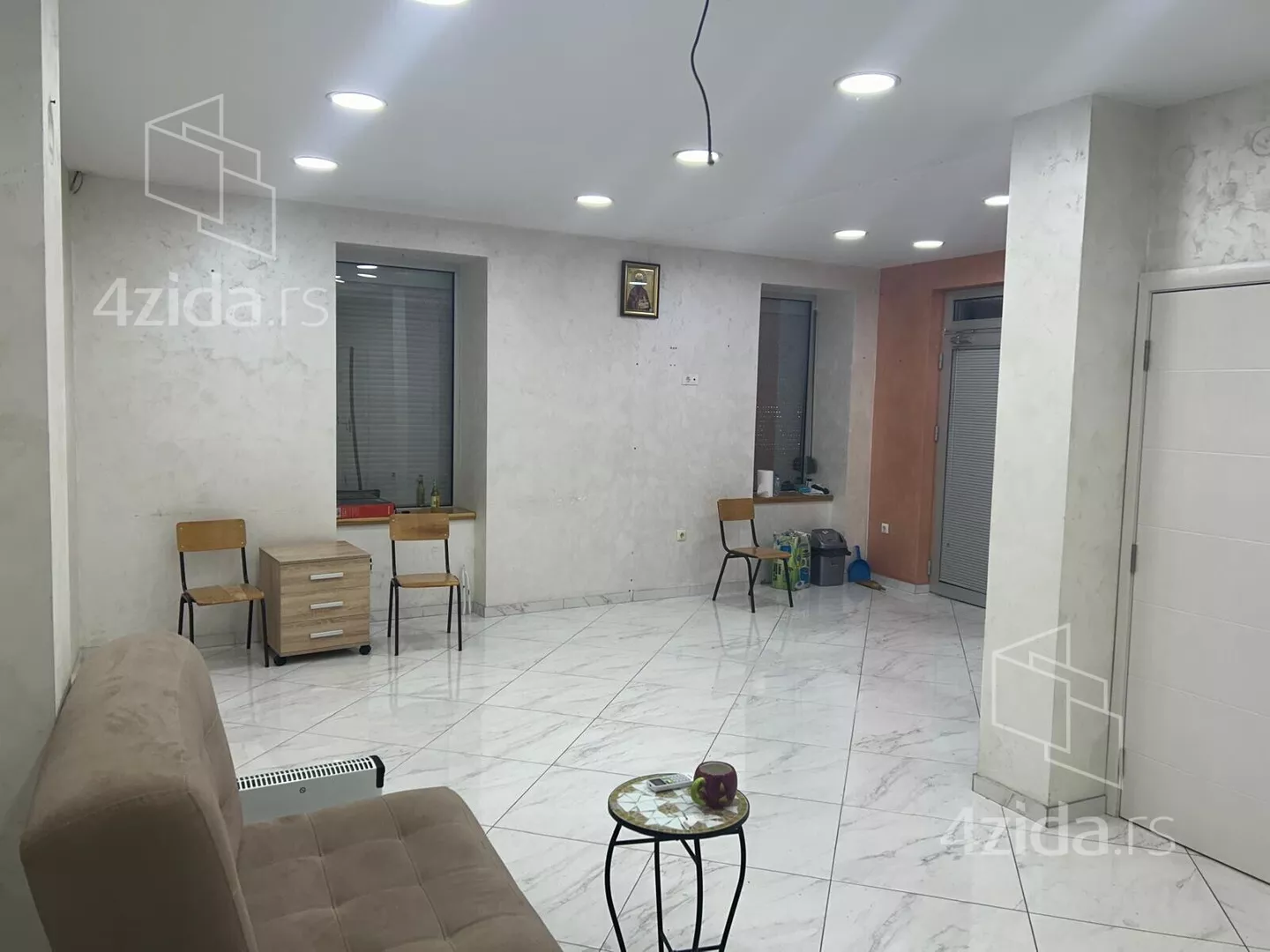 Poslovni prostor | 4zida