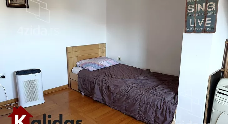 Petosoban stan | 4zida