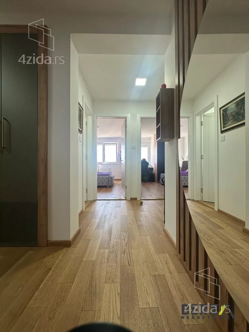 Troiposoban stan | 4zida