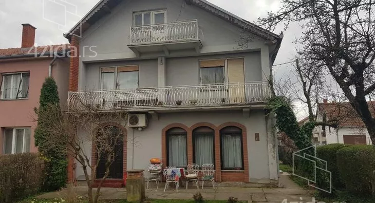 Kuća | 4zida