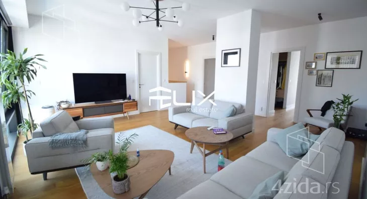 Šestosoban stan | 4zida