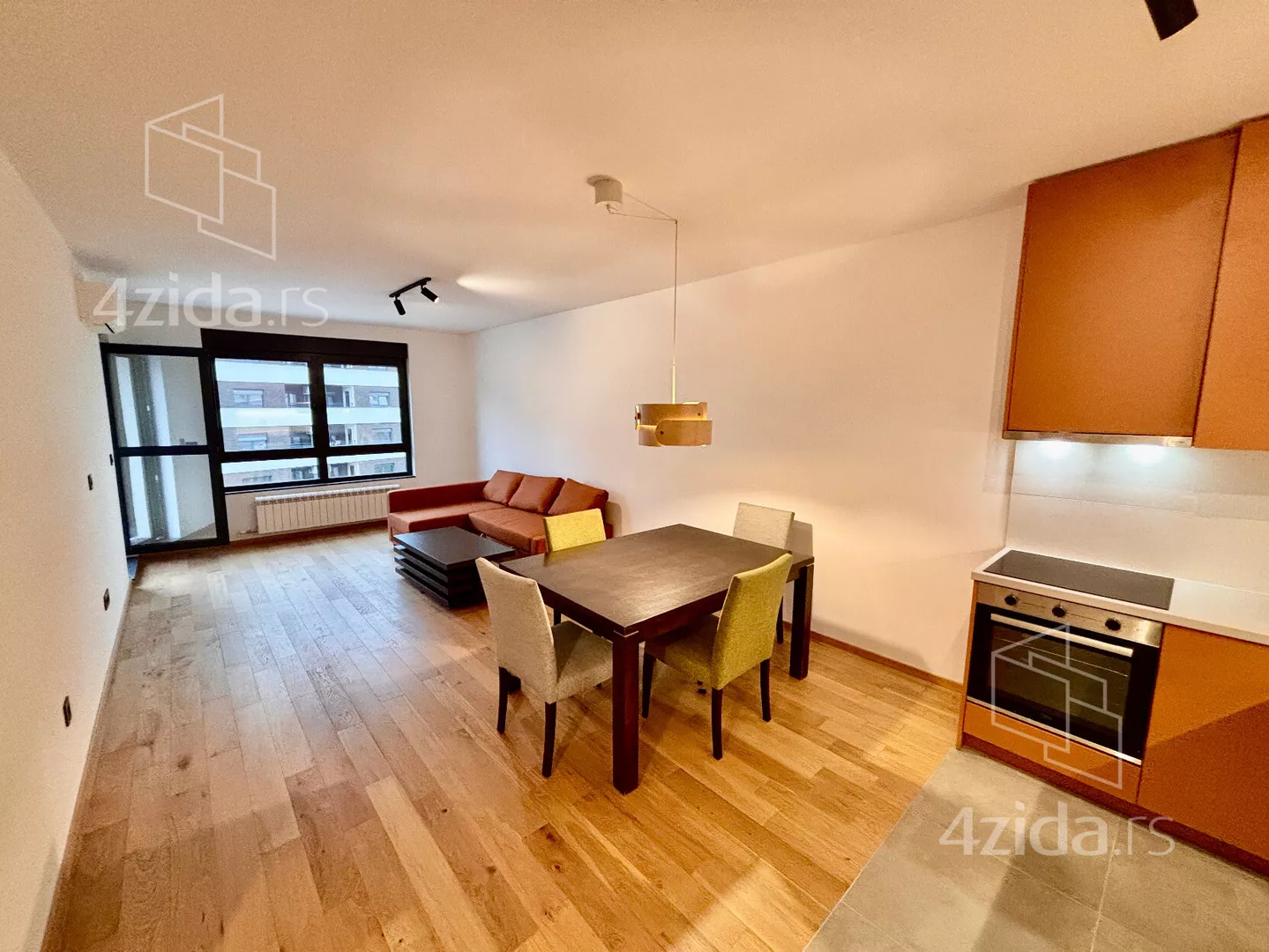 Dvoiposoban stan | 4zida