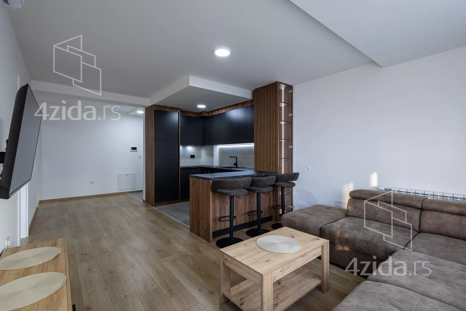 Jednoiposoban stan | 4zida