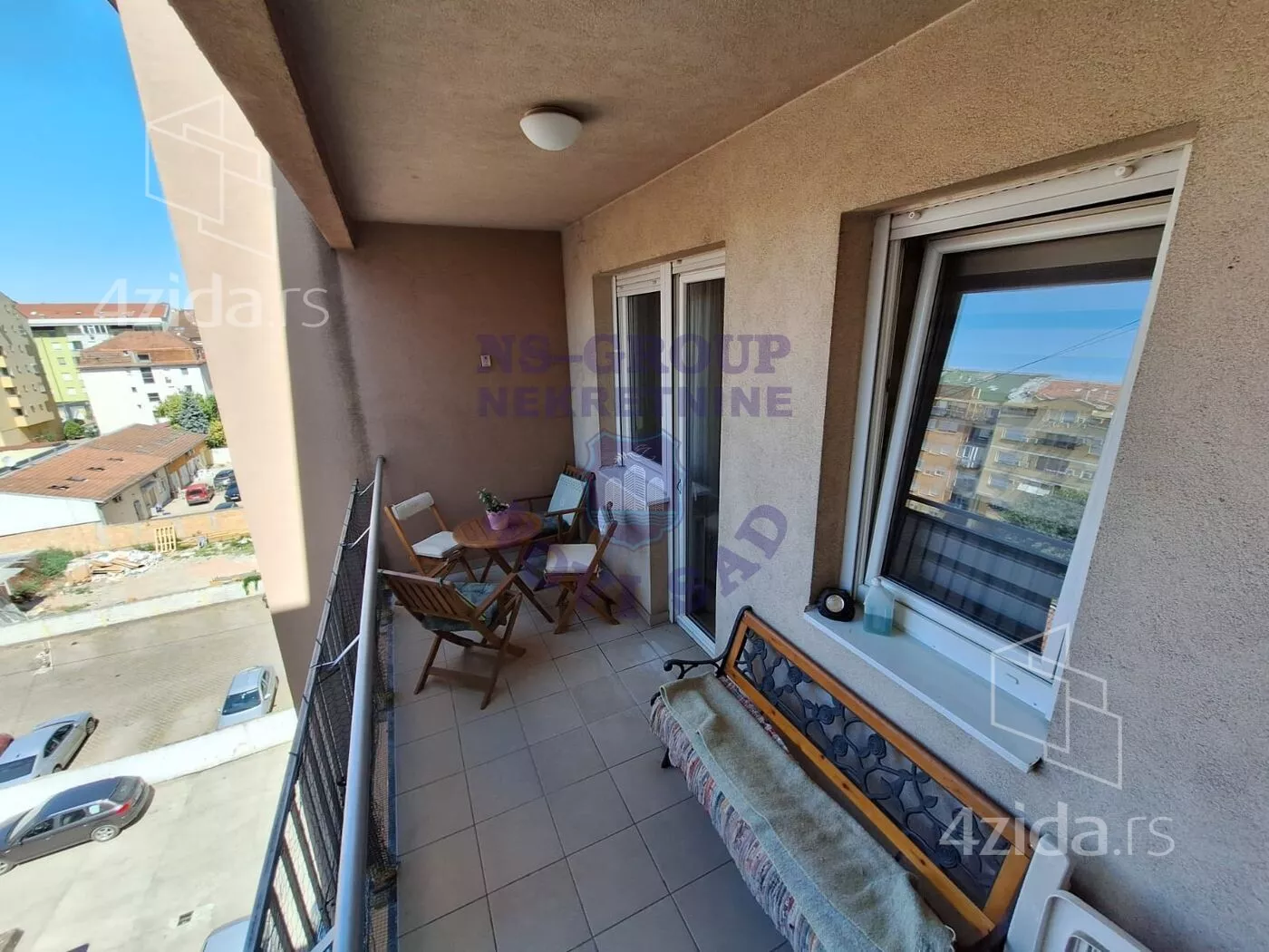 Dvoiposoban stan | 4zida