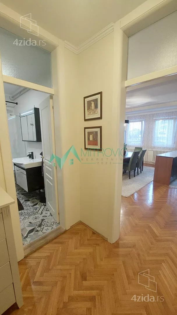 Troiposoban stan | 4zida