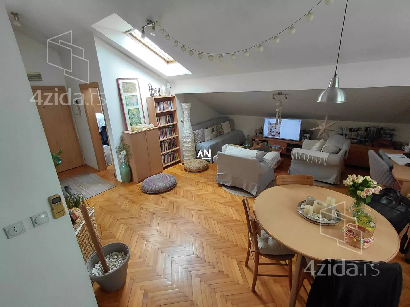 Jednoiposoban stan | 4zida