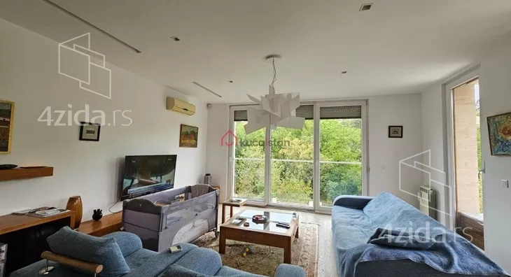 Četvoroiposoban stan | 4zida