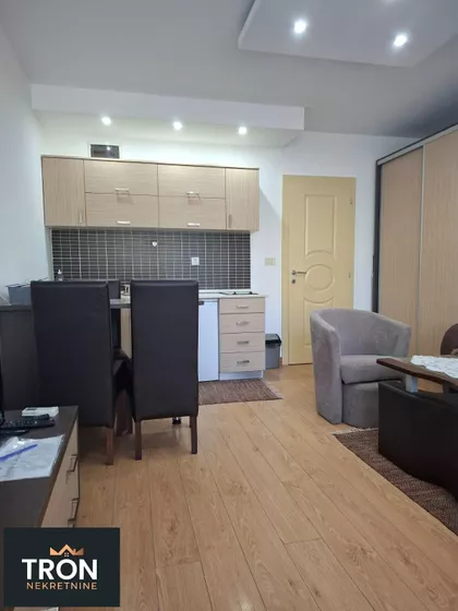 Nemanjina | 4zida.rs