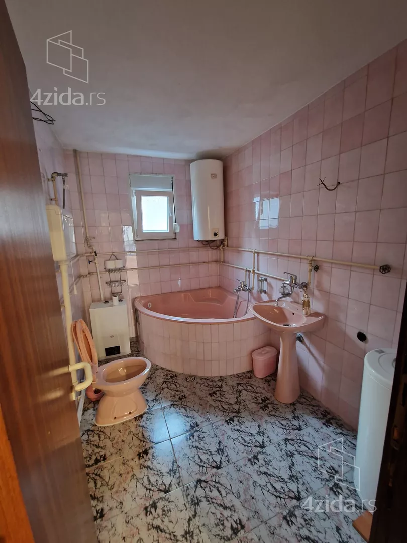 3-etažna kuća | 4zida