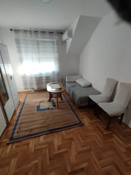 Heroja Pinkija | 4zida.rs